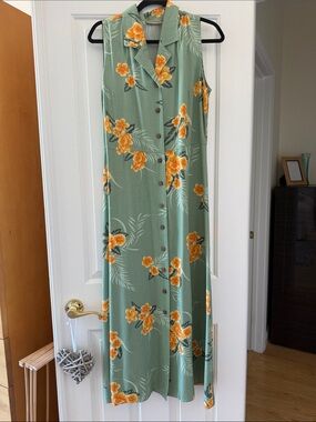 Sage Green Sleeveless Floral Button-Front Maxi Dress